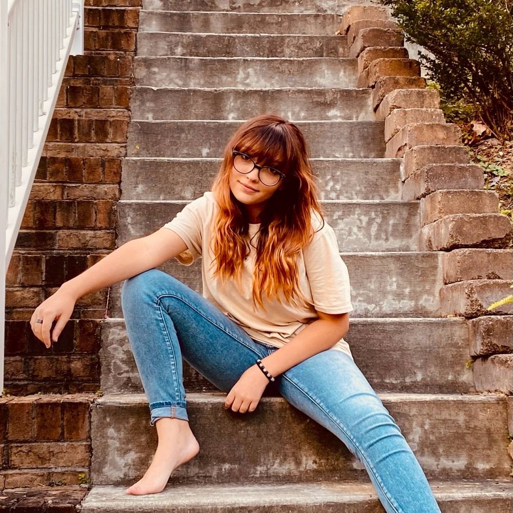 Meet your Posher, Chloe